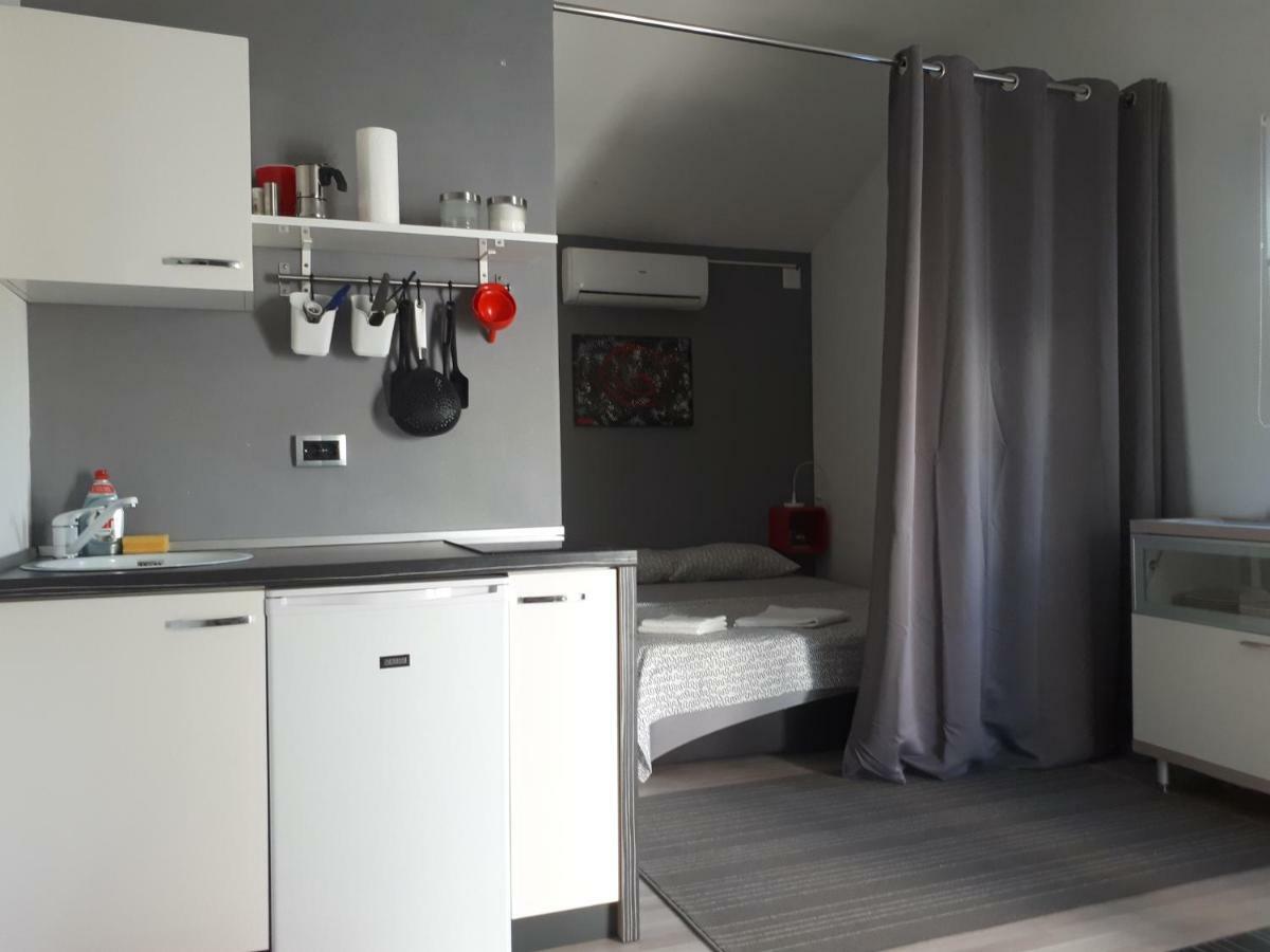 Studio Apartman Splash Pjescana Uvala Esterno foto