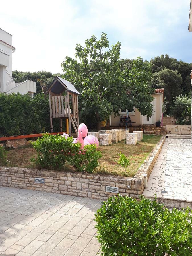 Studio Apartman Splash Pjescana Uvala Esterno foto
